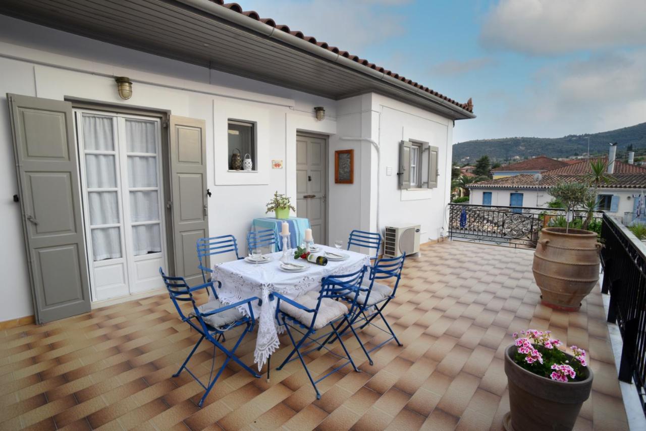 Kallisti The House At The Port Galaxidi Exterior photo